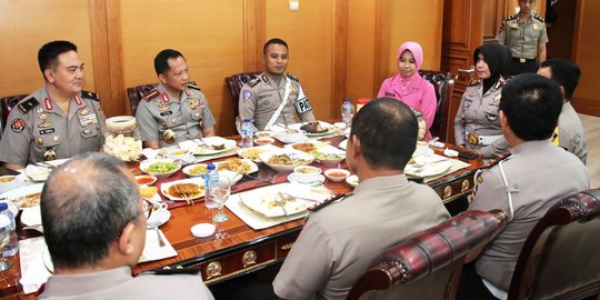 Suapi orangtua yang kelaparan, Bripka Yumanto diundang makan Kapolri