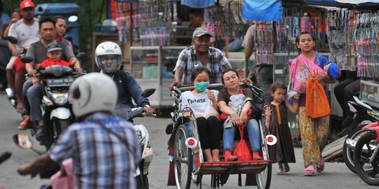 Anies diminta beri kerjaan layak ke tukang becak daripada mereka mengayuh kembali