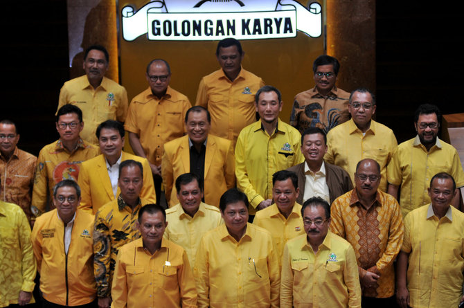 ketua umum golkar airlangga hartarto