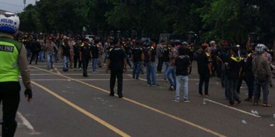 Ini kronologi bentrok tiga ormas di depan Plasa Pemkot Bekasi