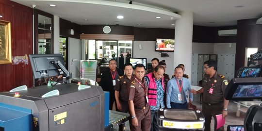 Kasus korupsi alat KB, Kejagung tahan deputi BKKBN Sandjoyo