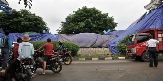 Pelaksana proyek investigasi robohnya konstruksi LRT di Pulogadung