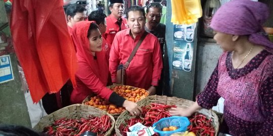Kunjungi Pasar Banyuwangi, Puti minta pasar tradisional dipertahankan