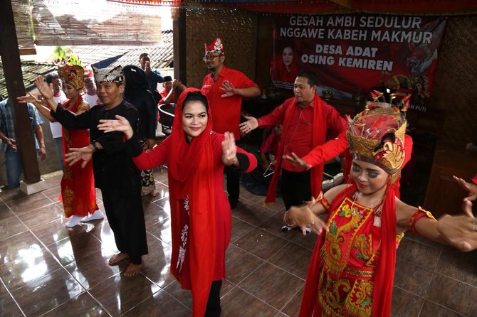 puti guntur soekarno di desa adat suku osing kemiren