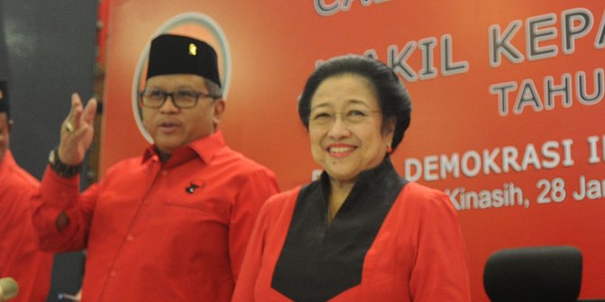 Megawati ingatkan bacalon kepala daerah PDIP hadapi kampanye hitam dengan senyum