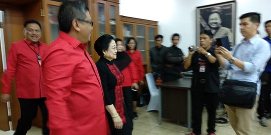 KPU verifikasi faktual PDIP, Megawati, Djarot dan Puti hadir