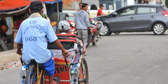 Terjebak wacana hidupkan kembali angkutan becak di DKI