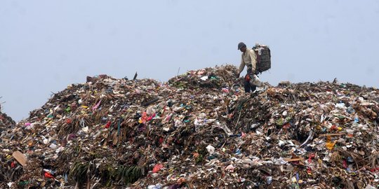 Gubernur Anies ajak warga kurangi sampah karena per hari capai 7.000 ton