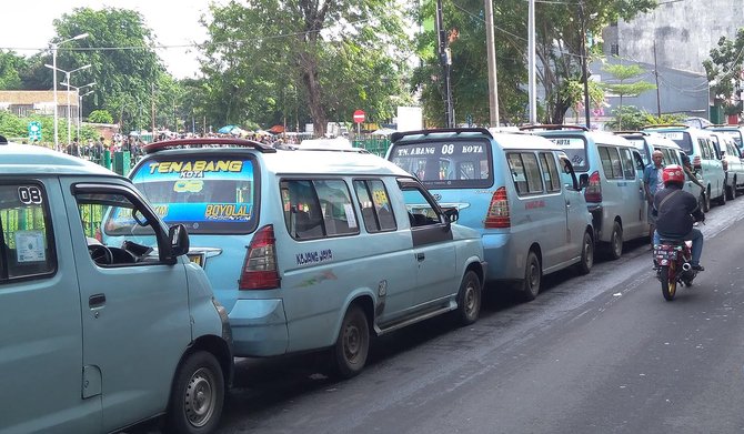 demo sopir angkot di tanah abang