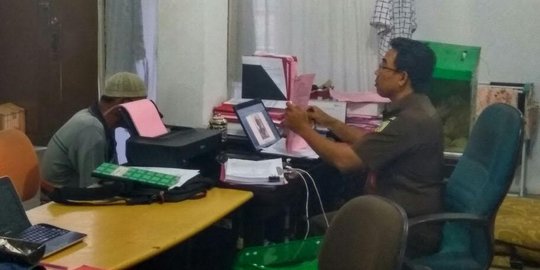 Jaksa tangkap terpidana korupsi sampah di warung kopi Pekanbaru