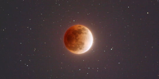 Hujan dan angin akan iringi super blue blood moon malam ini