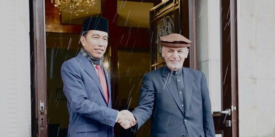 Jokowi terima medali tertinggi dari Presiden Afghanistan