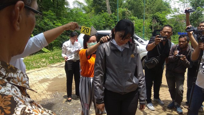 rekonstruksi pembunuhan di pantai wisata ngliyep