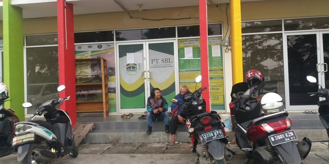 Giliran calon jemaah umroh PT SBL di Bekasi minta 