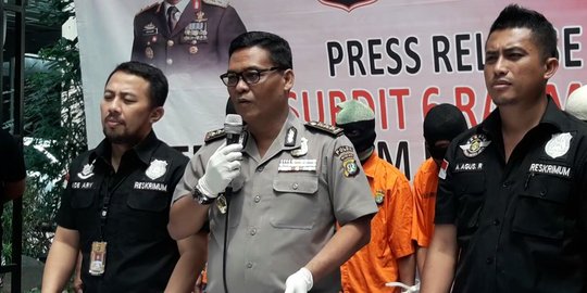 Komplotan pengedar uang palsu dibekuk polisi, 3.000 lembar pecahan USD 100 disita