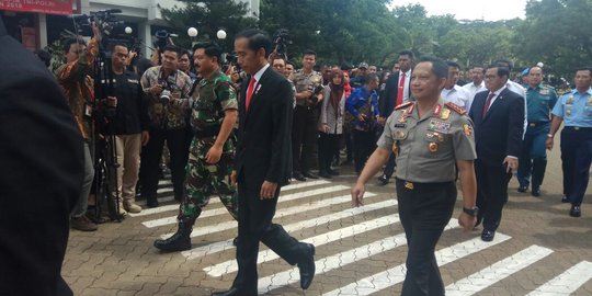 Terima perwira tinggi baru naik pangkat, Jokowi minta TNI-Polri solid