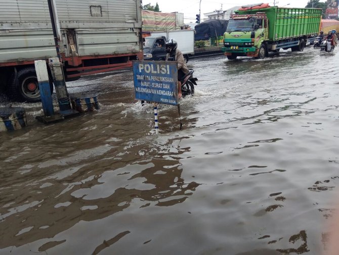 rob semakin tinggi pantura macet
