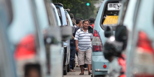 Sopir angkot Tanah Abang terima usulan Sandiaga gabung OK OTrip