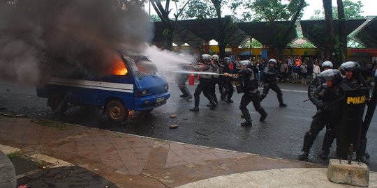 Aksi aparat Polresta Bogor Kota dalam simulasi pengamanan Pilkada 2018