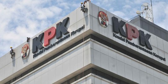 Kena OTT, Bupati Jombang tiba di KPK