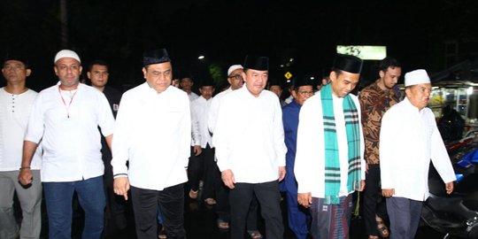 Wapres JK Salat Subuh bersama Ustaz Somad, Budi Gunawan dan Syafruddin