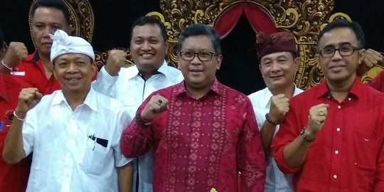 Janji Hasto menari kecak 3 jam jika PDIP menang pilkada di Bali