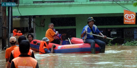 Antisipasi banjir, Basarnas DKI siagakan 4 perahu karet di Kalibata