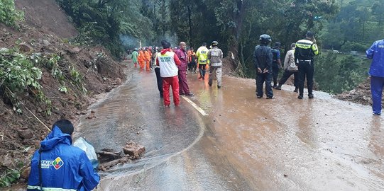 Satu korban tanah longsor di Puncak Bogor ditemukan meninggal