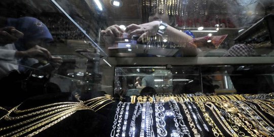 Turun Rp 2.000, harga emas dibuka di posisi Rp 636.000 per gram