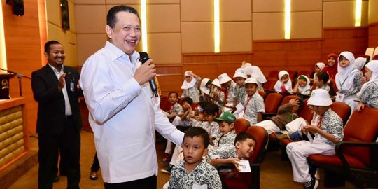 Pimpinan kenalkan DPR ke anak TK