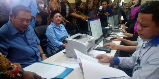 Kuasa hukum Setnov tunjuk Boyamin hadapi 'perang' SBY