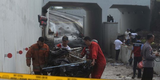 Menhub Budi serahkan evaluasi konstruksi longsor bandara ke KKK