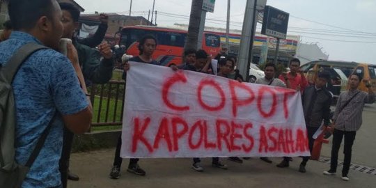 Demo di Mapolda Sumut, mahasiswa desak Kapolres Asahan dicopot