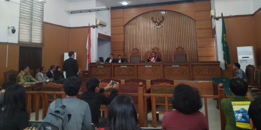 Diduga halangi penyidik KPK, Fredrich Yunadi akan jalani sidang perdana