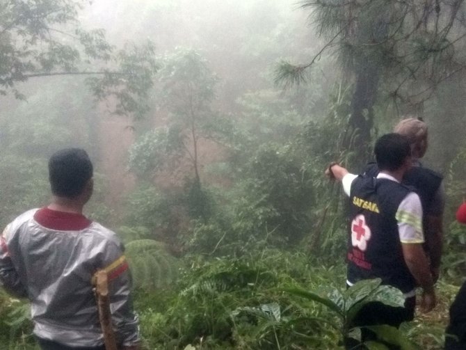longsor di desa tenogo pekalongan