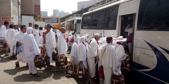 Jemaah umrah asal Semarang meninggal di dalam pesawat saat perjalanan pulang