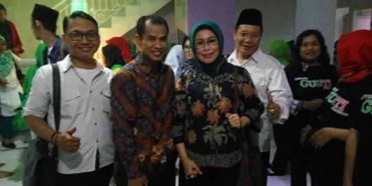 Fatma Saifullah Yusuf setia menemani suami untuk sosialisasi Pilgub