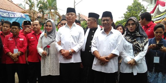 Janjikan Rp 1 Triliun untuk pesantren, timses sebut program riil TB Hasanuddin-Anton