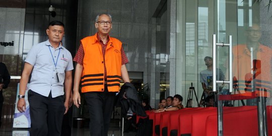 Periksa dirut RS Permata Hijau, KPK pertajam bukti persekongkolan Bimanesh - Fredrich