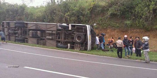 Korban tewas bus kecelakaan di Tanjakan Emen Subang lebih dari lima orang