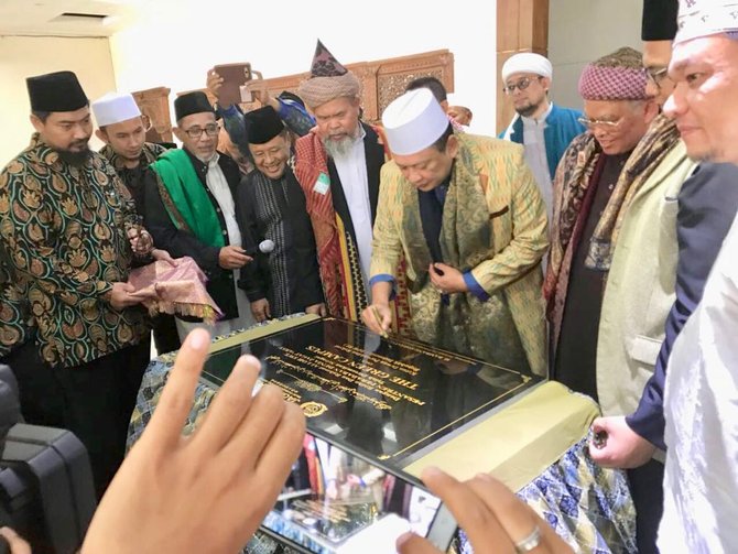 bambang soesatyo hadiri maulid nabi di pesantren jagat arasy