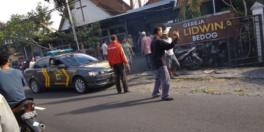 Usai penyerangan gereja, polisi jaga tempat ibadah di Yogyakarta