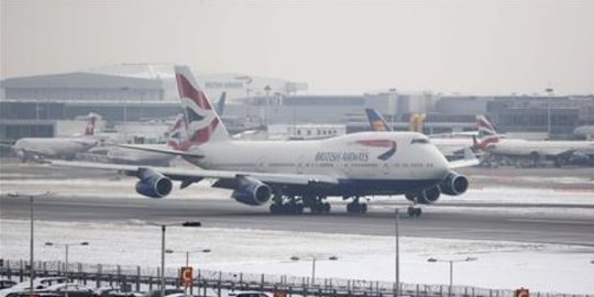 Bom sisa Perang Dunia ke II ditemukan di Bandara Kota London