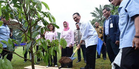 PIA DPR gulirkan gerakan menanam 1.000 pohon
