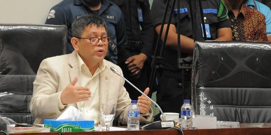 Bacakan rekomendasi, Pansus ingatkan KPK tak main-main dengan penegakan hukum