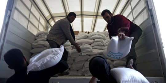Warga Suriah di wilayah konflik mulai dapat bantuan dari PBB
