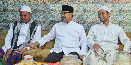 Tawarkan program 'Madin plus', pengasuh Ponpes Miftahul Huda doakan Gus Ipul menang