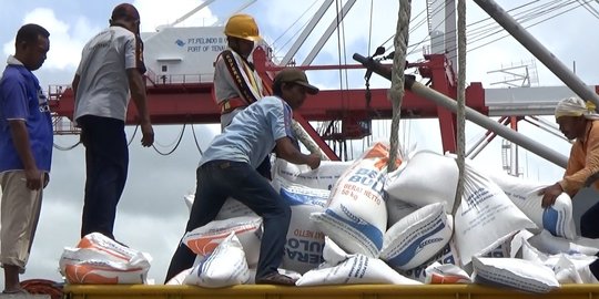 Tiba dari Vietnam, 10.000 ton beras impor cukup penuhi 4 bulan kebutuhan warga NTT