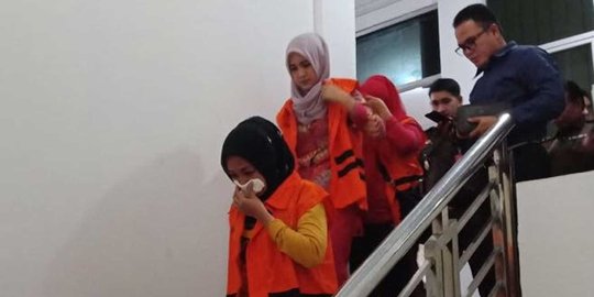 Potong uang perjalanan dinas, tiga PNS Pemprov Riau ditahan