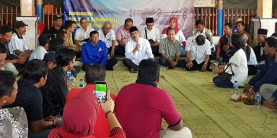 Gus Ipul dorong nelayan inovasi kulit ikan pari jadi tas dan dompet